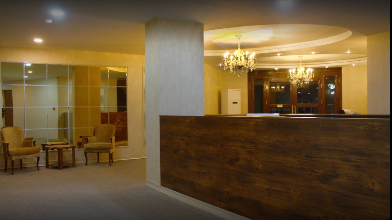iiBookingBL1.Models.mHotelInfo?.Name